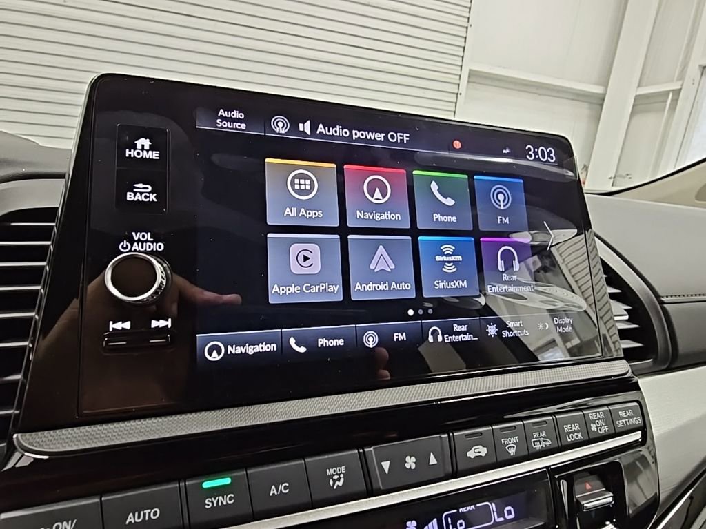 New 2026 Honda Odyssey Touring image 13