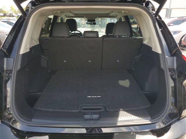 Used 2026 Nissan Rogue SV image 9