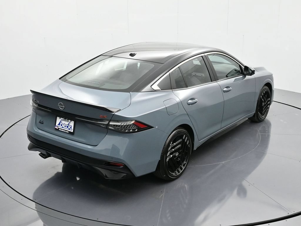 New 2026 Nissan Sentra SR w/ SR Premium Package FWD image 34