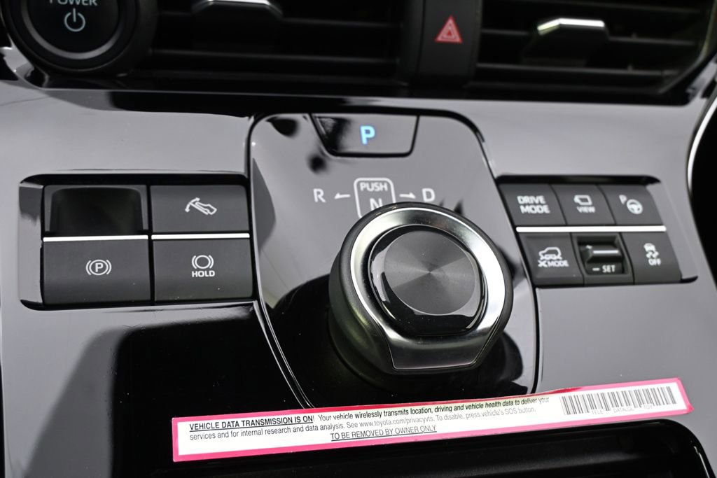 Used 2023 Subaru Solterra AWD image 30