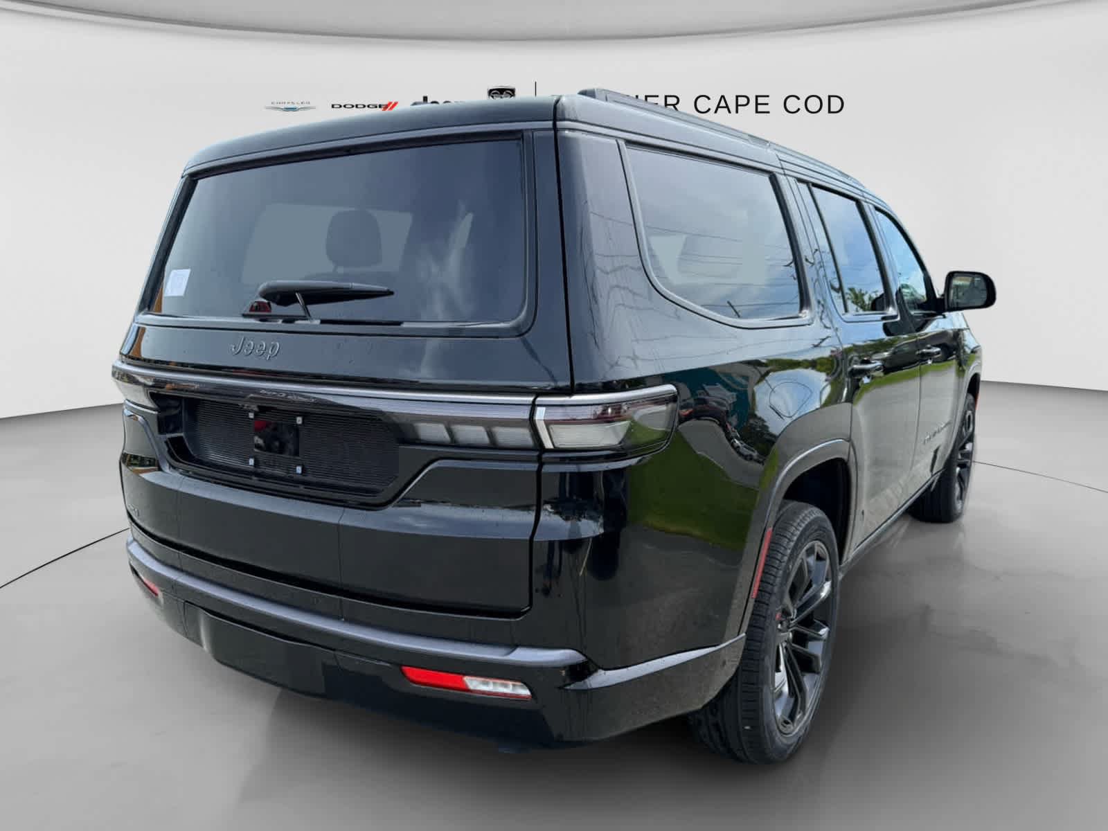 New 2026 Jeep Grand Wagoneer Summit AWD/4WD image 9