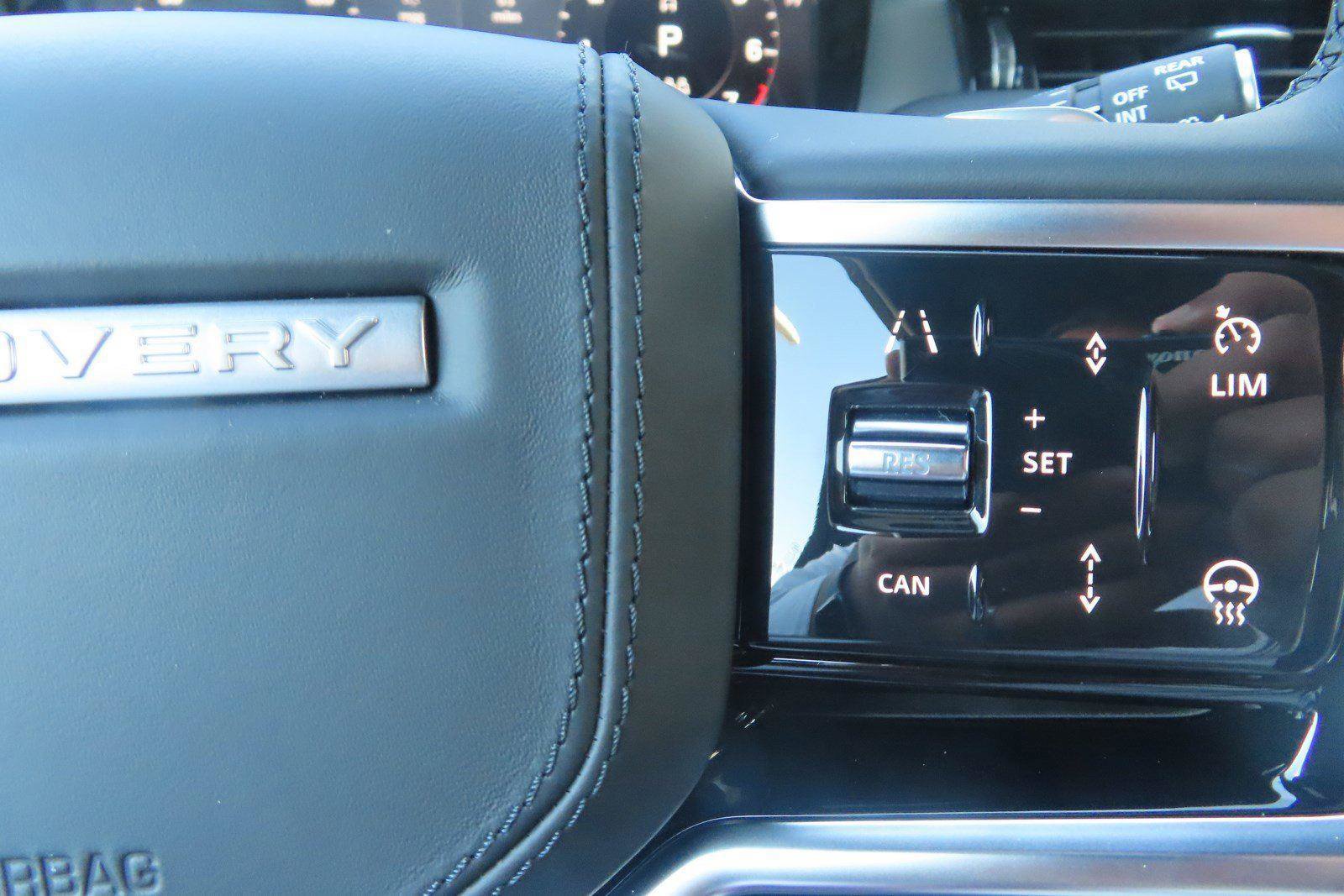 Used 2023 Land Rover Discovery Sport SE R-Dynamic AWD/4WD image 30