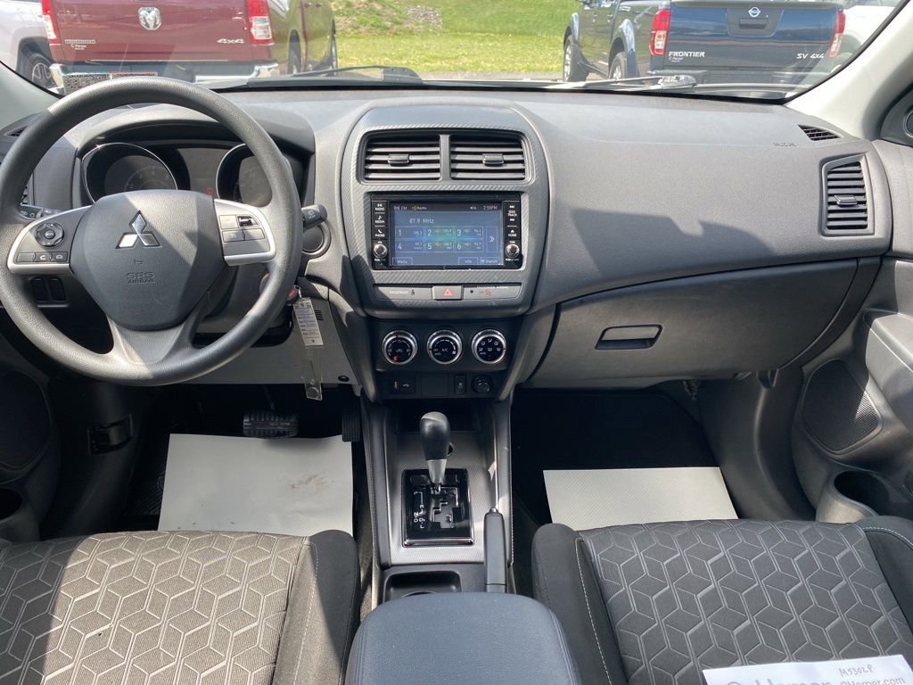 Used 2025 Mitsubishi Outlander Sport AWD image 19