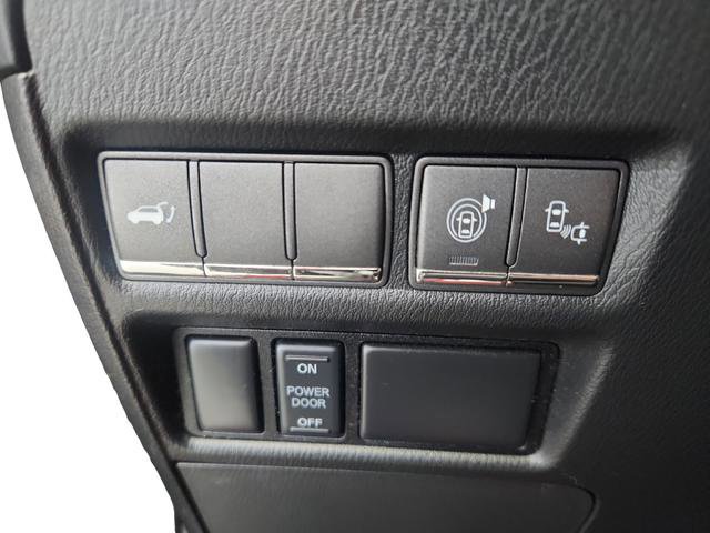 Used 2015 INFINITI QX80 4WD w/ Limited Package image 39