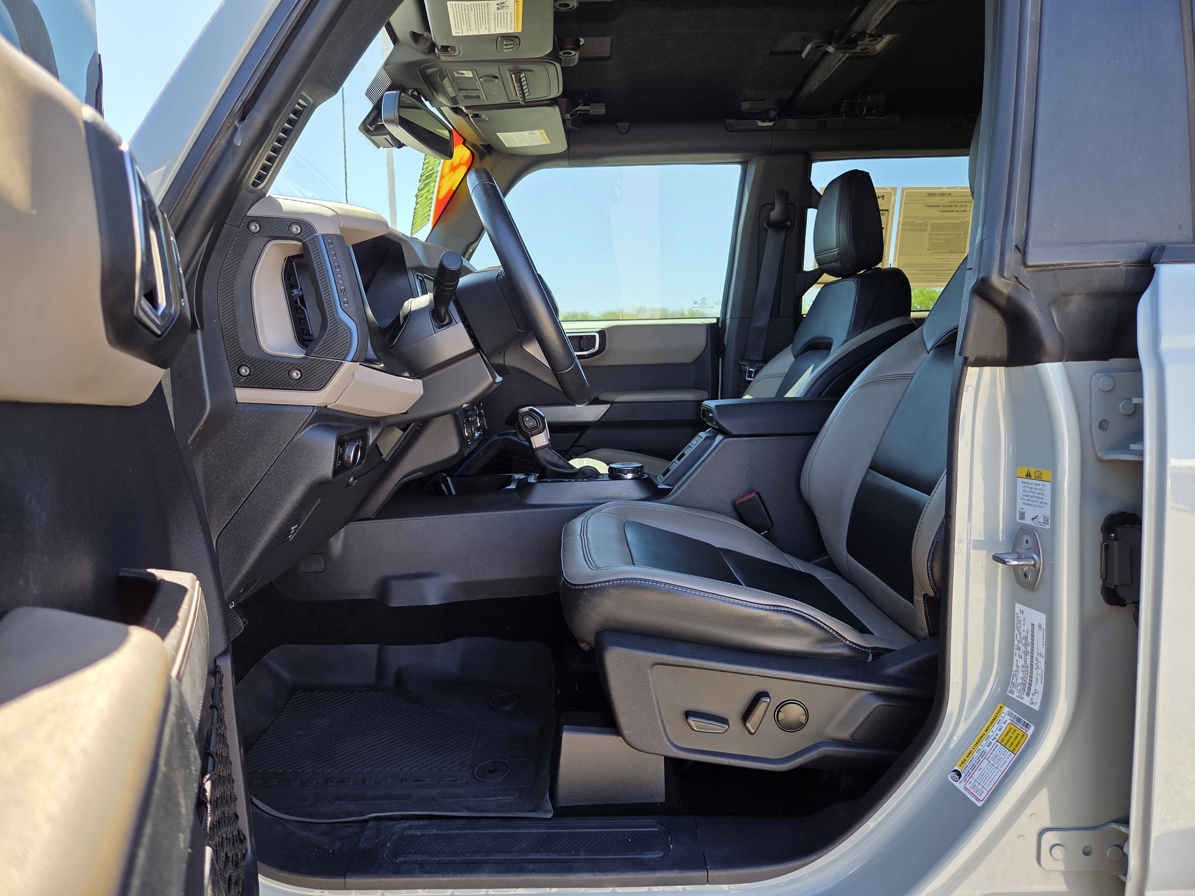 Used 2023 Ford Bronco Wildtrak image 13