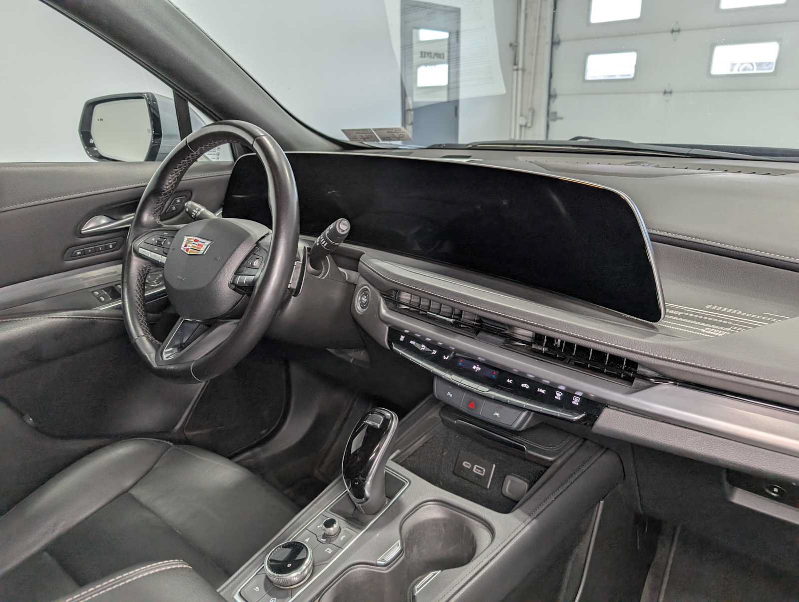 Certified 2025 Cadillac XT4 Premium Luxury AWD/4WD image 42