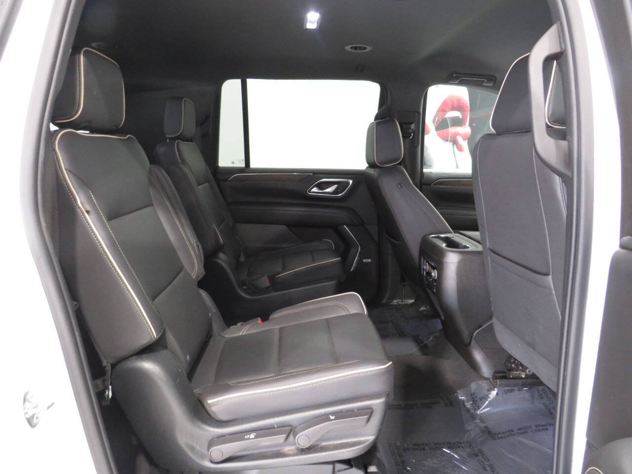 Used 2023 Chevrolet Suburban Premier RWD image 10