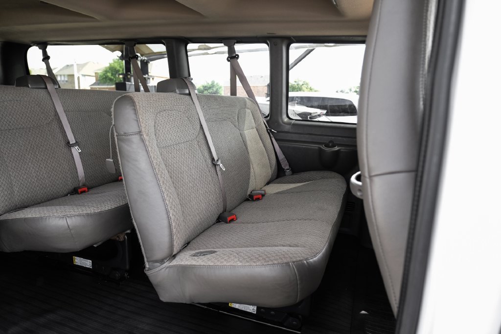 Used 2021 Chevrolet Express 3500 LS w/ Chrome Appearance Package RWD image 37