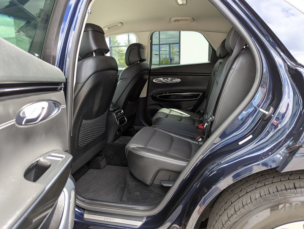 Used 2023 Genesis GV70 2.5T AWD/4WD image 38