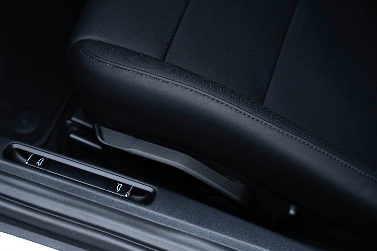 New 2025 Porsche 718 Cayman S image 15