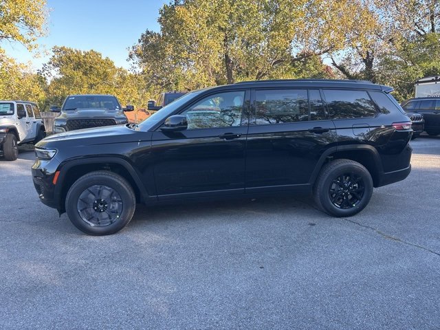 New 2025 Jeep Grand Cherokee L Altitude image 6