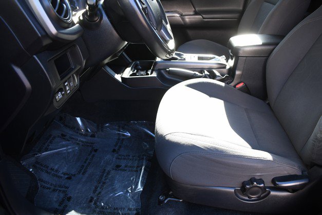 Used 2019 Toyota Tacoma TRD Sport image 15