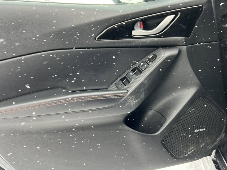 Used 2014 MAZDA MAZDA3 i Grand Touring image 12
