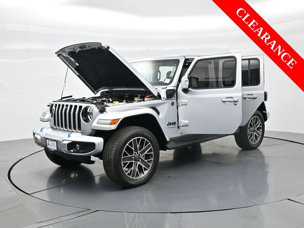 Used 2022 Jeep Wrangler Unlimited Sahara image 40