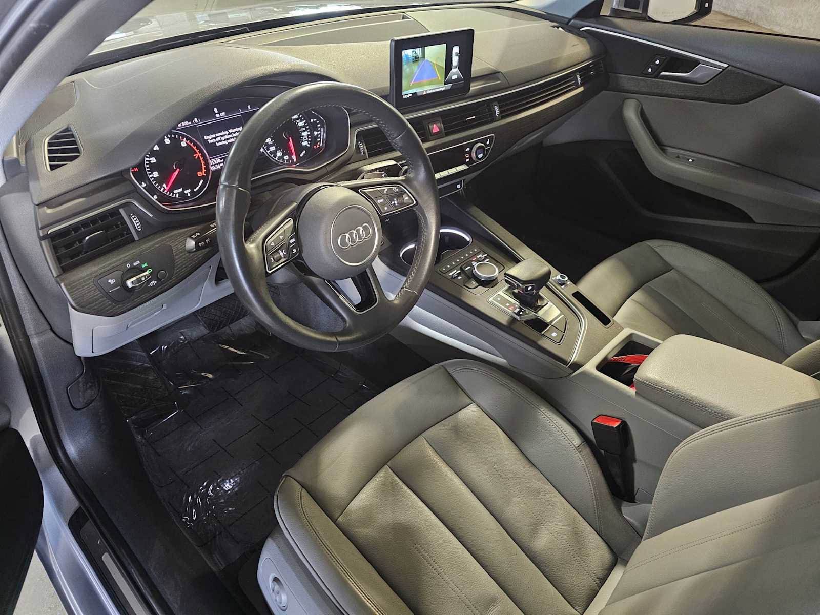 Used 2019 Audi A4 2.0T Premium w/ Convenience Package FWD image 2