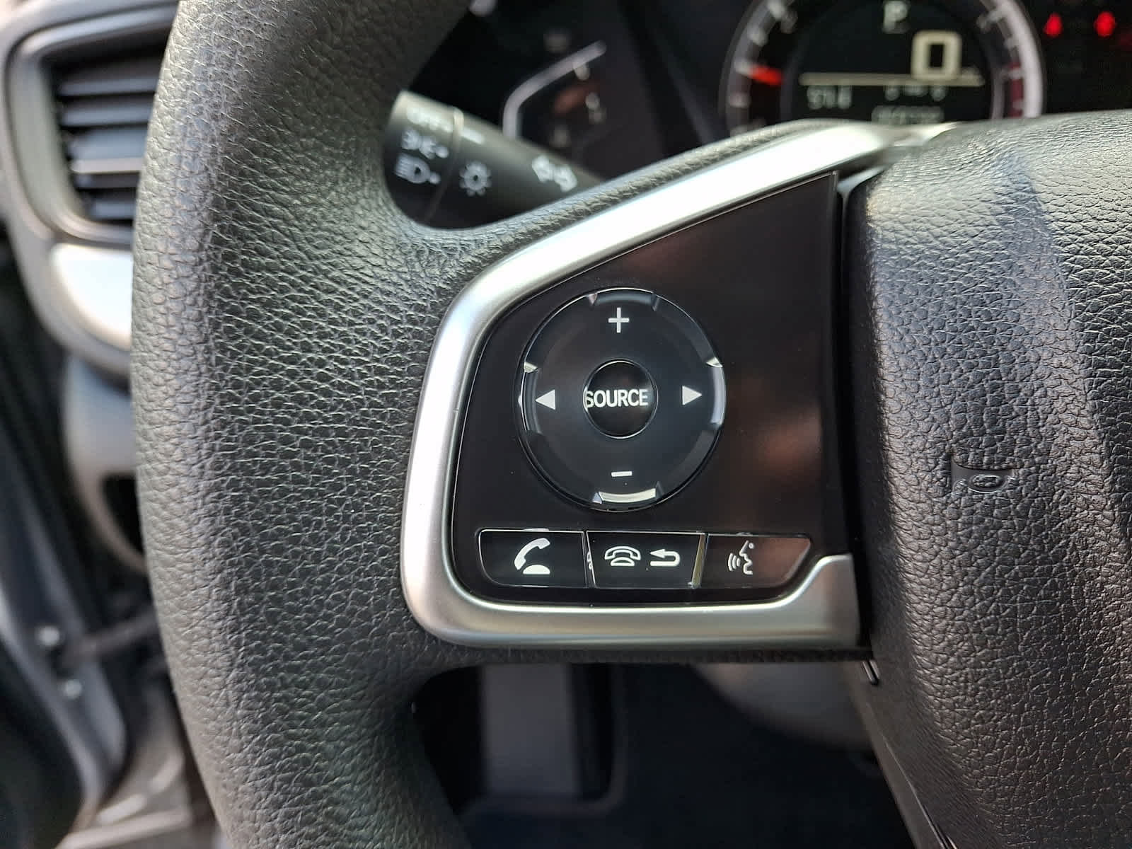 Certified 2018 Honda CR-V LX image 24