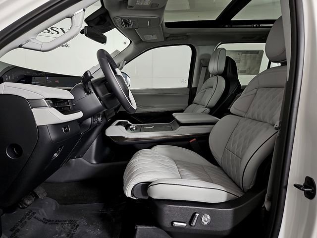 New 2026 Lincoln Navigator L Black Label image 13