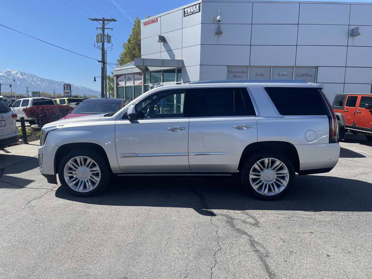 Used 2019 Cadillac Escalade Platinum image 8