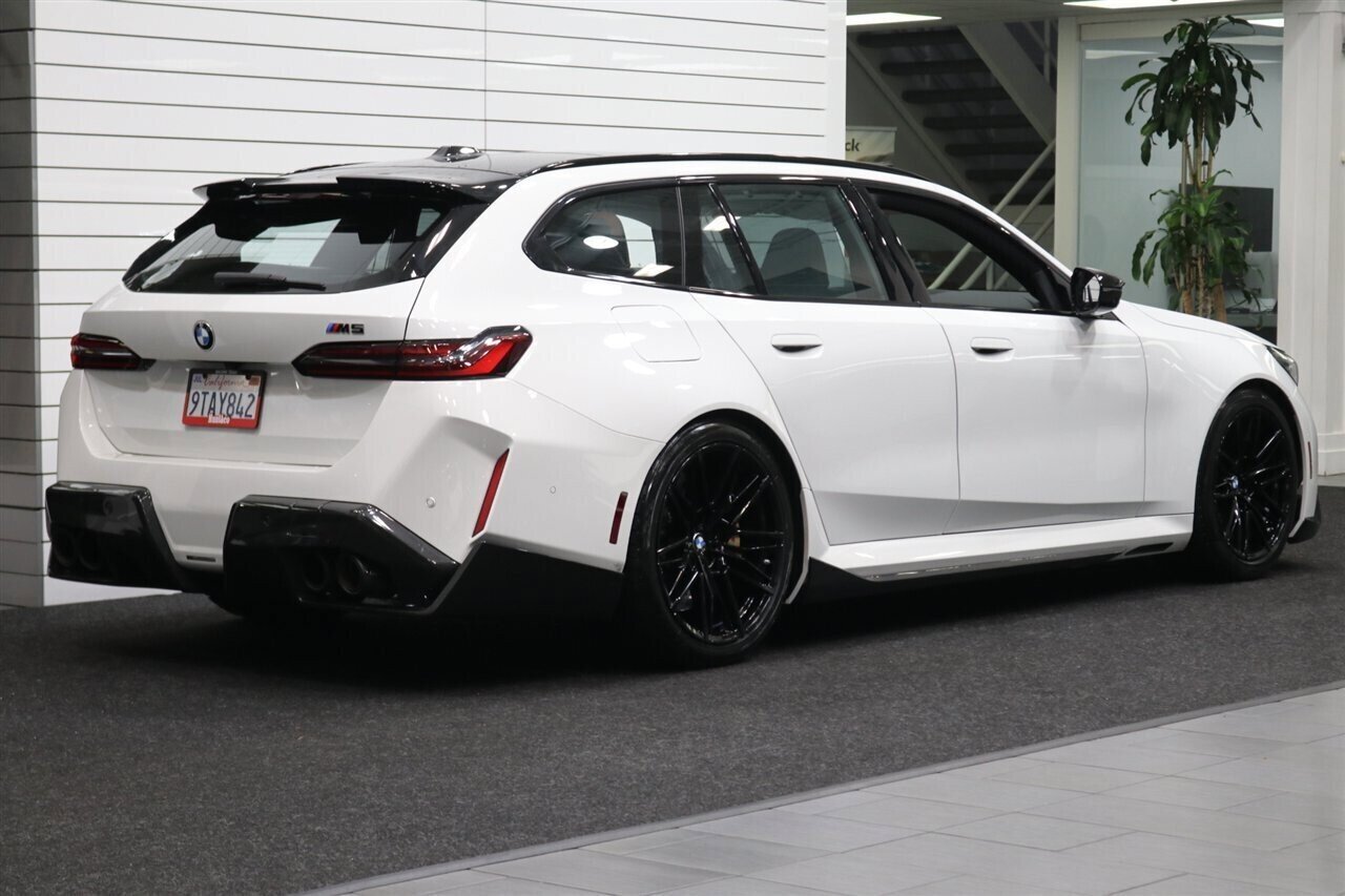 Used 2025 BMW M5 Touring w/ M Driver's Package image 7
