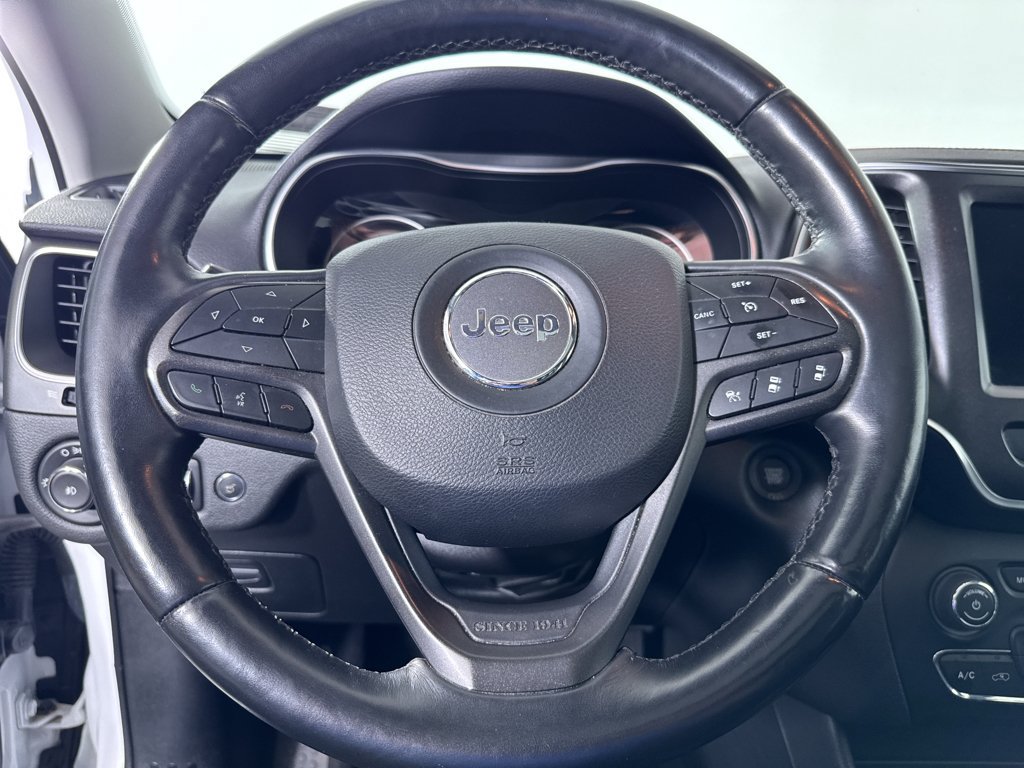 Used 2019 Jeep Cherokee Trailhawk AWD/4WD image 22