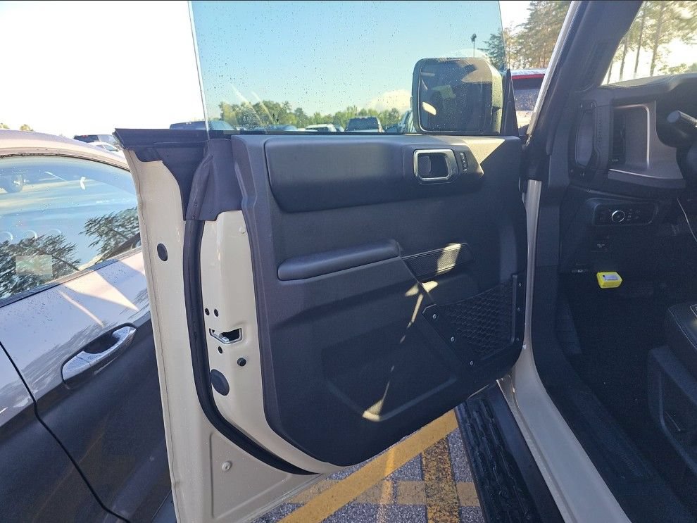 Used 2025 Ford Bronco Outer Banks AWD/4WD image 11