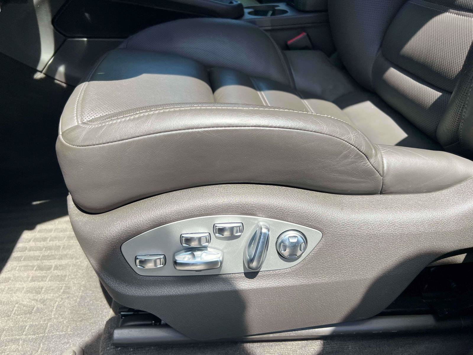 Used 2022 Porsche Macan AWD/4WD image 25