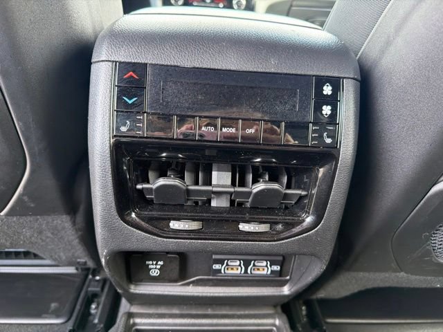 Used 2023 Jeep Grand Cherokee L Overland AWD/4WD image 21