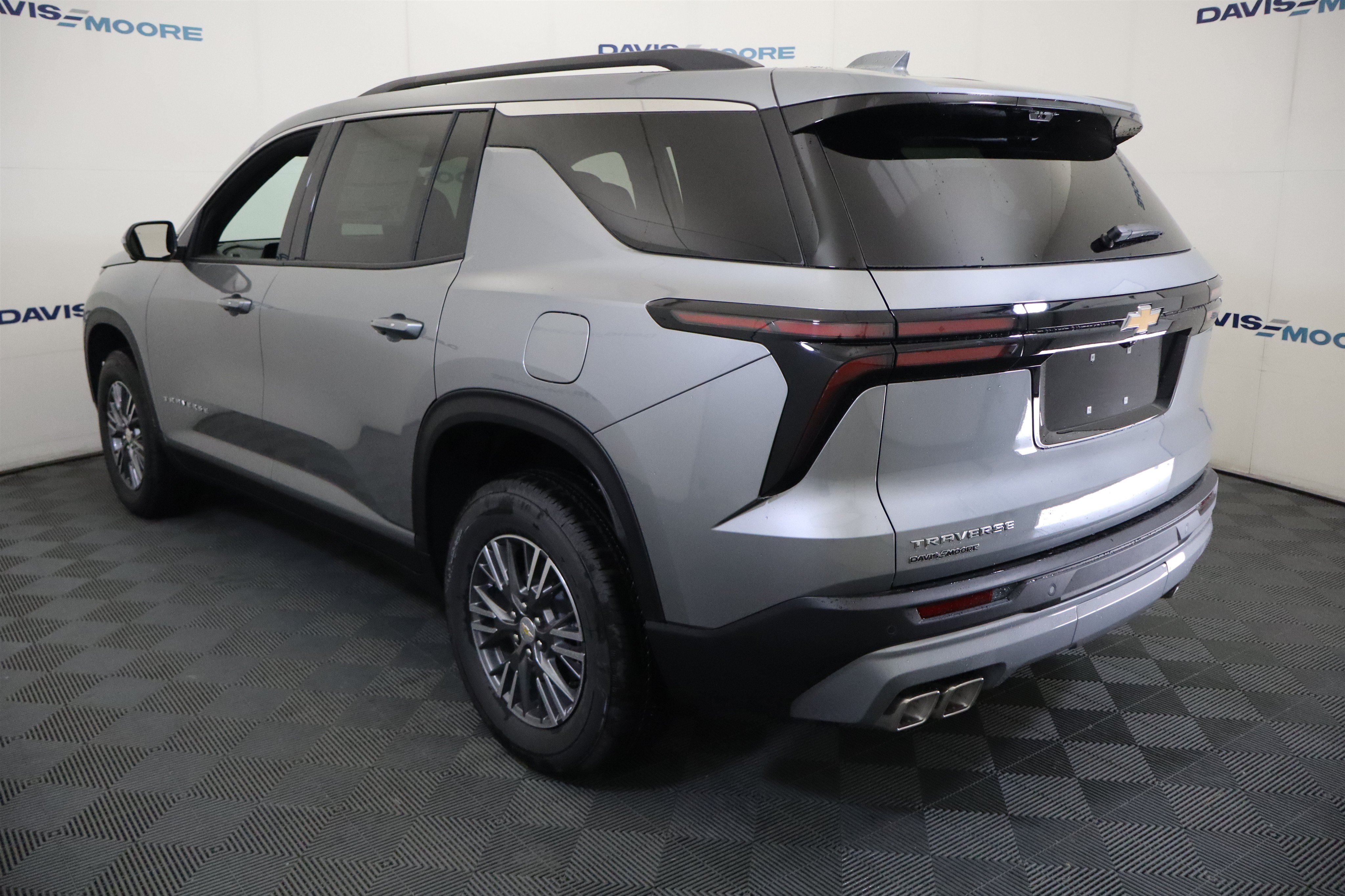 New 2026 Chevrolet Traverse LT w/ Driver Confidence Package FWD image 10