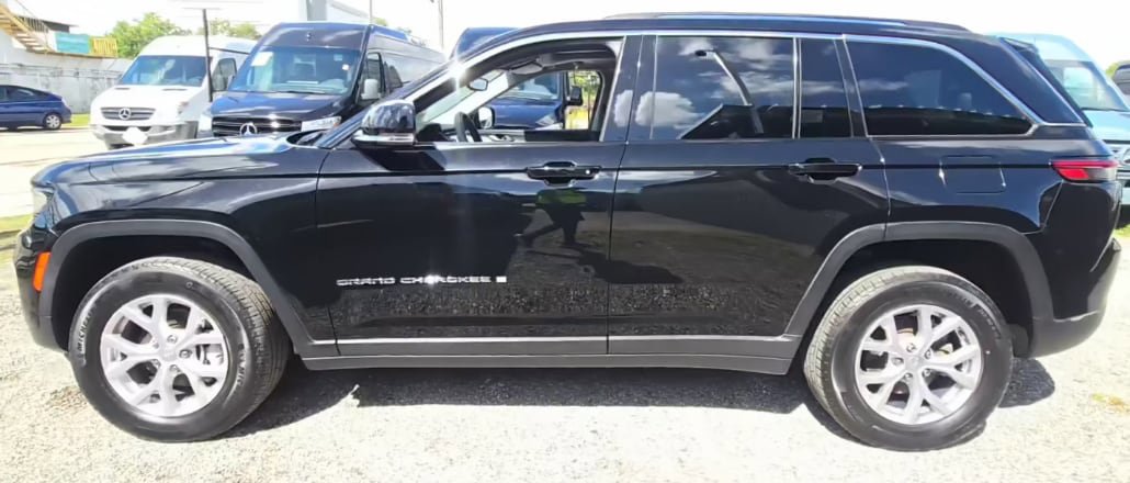 Used 2022 Jeep Grand Cherokee Limited AWD/4WD image 4