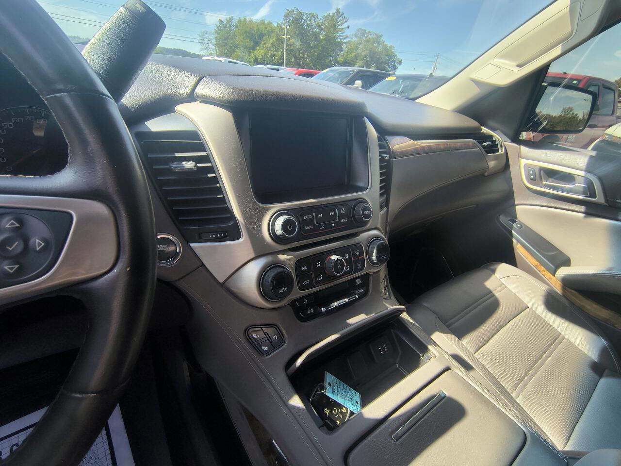 Used 2015 GMC Yukon Denali w/ Touring Package image 15