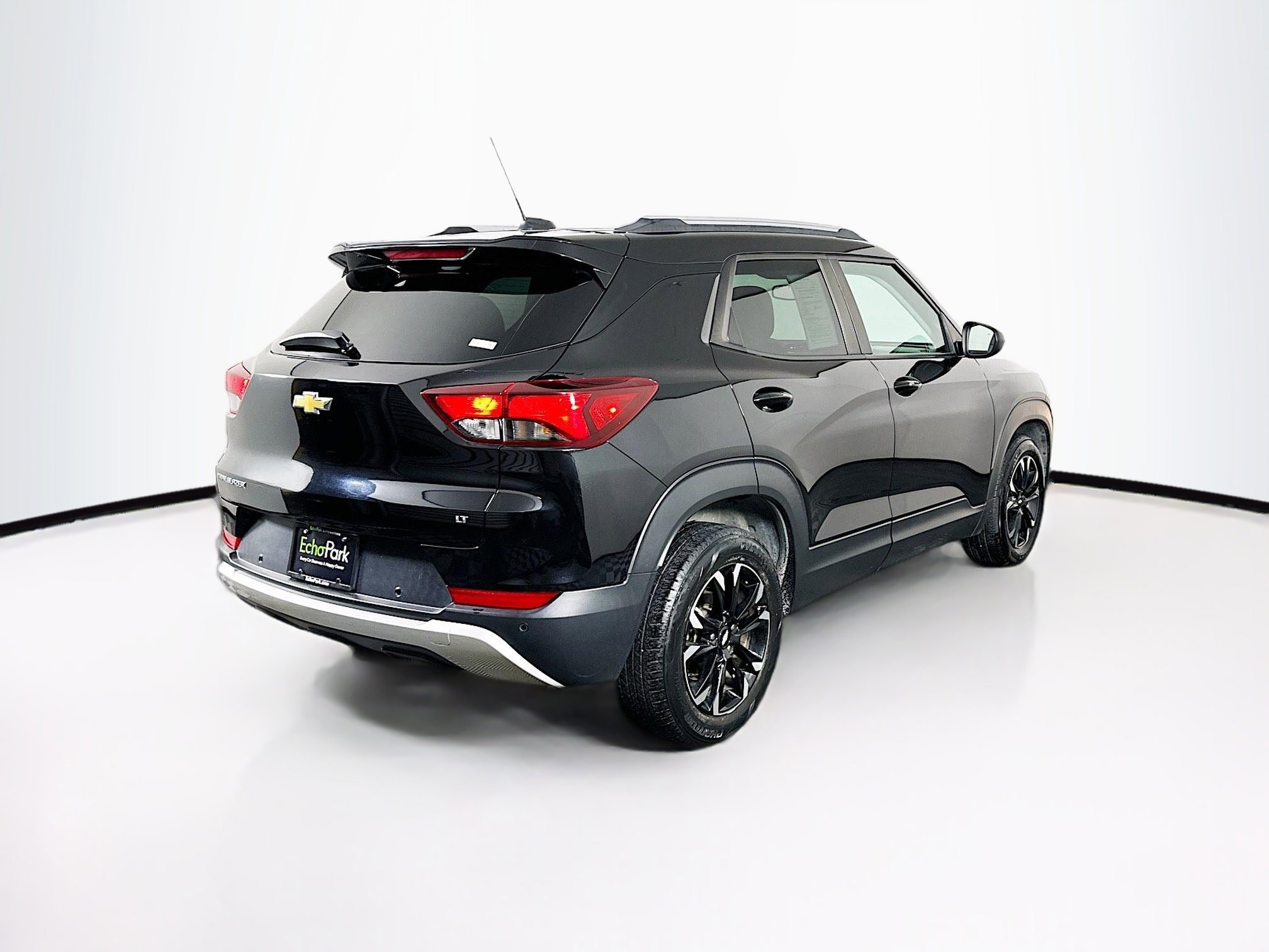 Used 2021 Chevrolet TrailBlazer LT w/ Convenience Package image 9