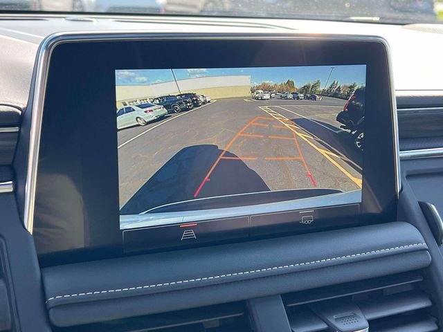 Used 2023 GMC Yukon XL SLT image 13