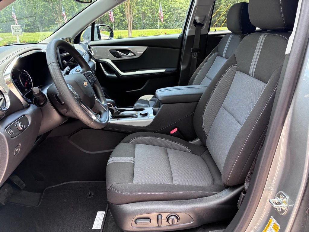 New 2026 Chevrolet Blazer LT w/ Convenience Package FWD image 18