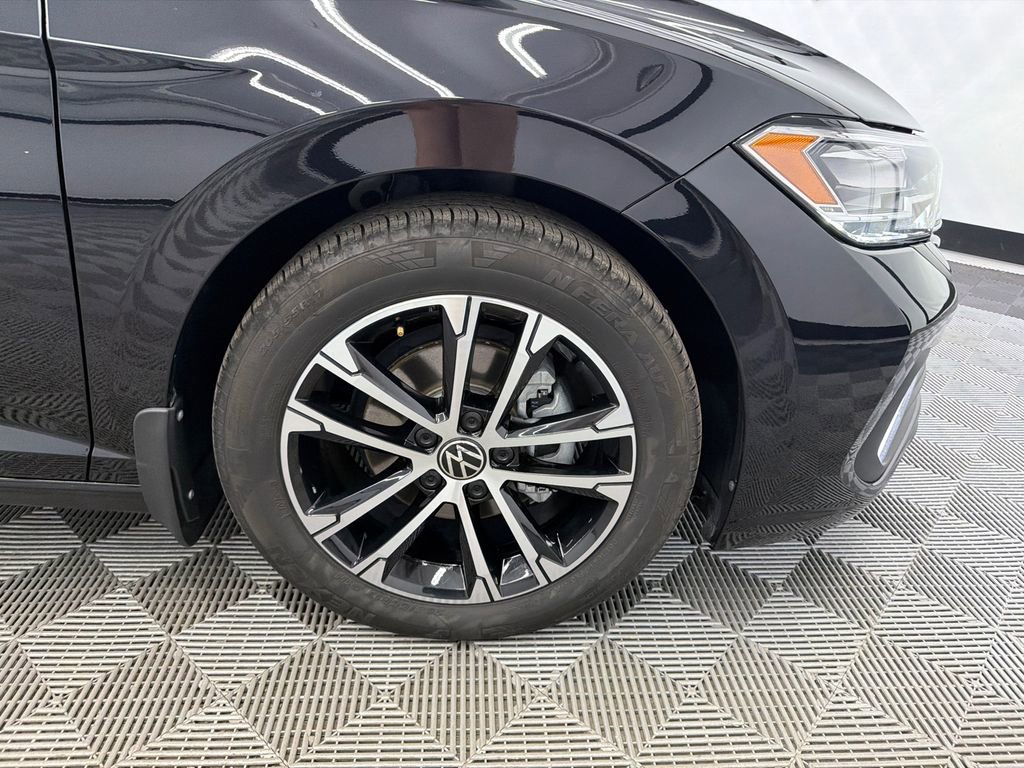Used 2024 Volkswagen Jetta Sport FWD image 12