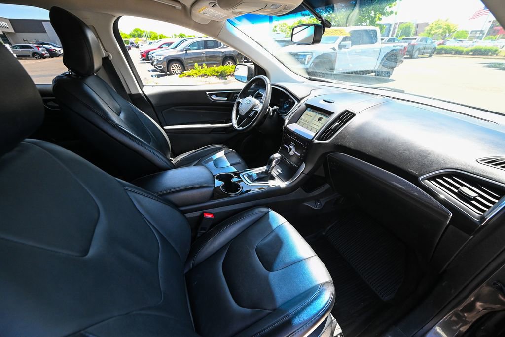 Used 2018 Ford Edge Titanium AWD/4WD image 25