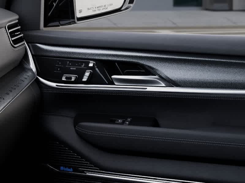 New 2026 Jeep Grand Wagoneer Summit AWD/4WD image 25