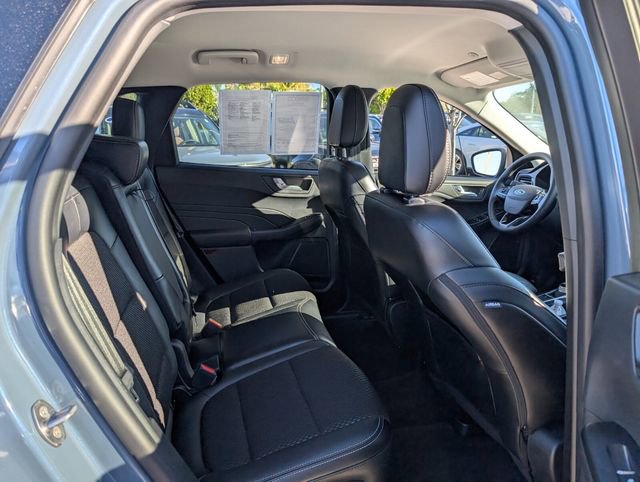 Used 2024 Ford Escape SE image 12