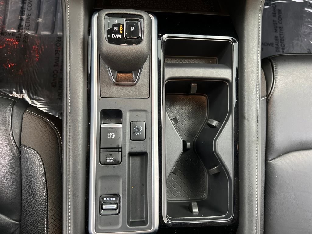 Used 2025 Nissan Pathfinder SL FWD image 48