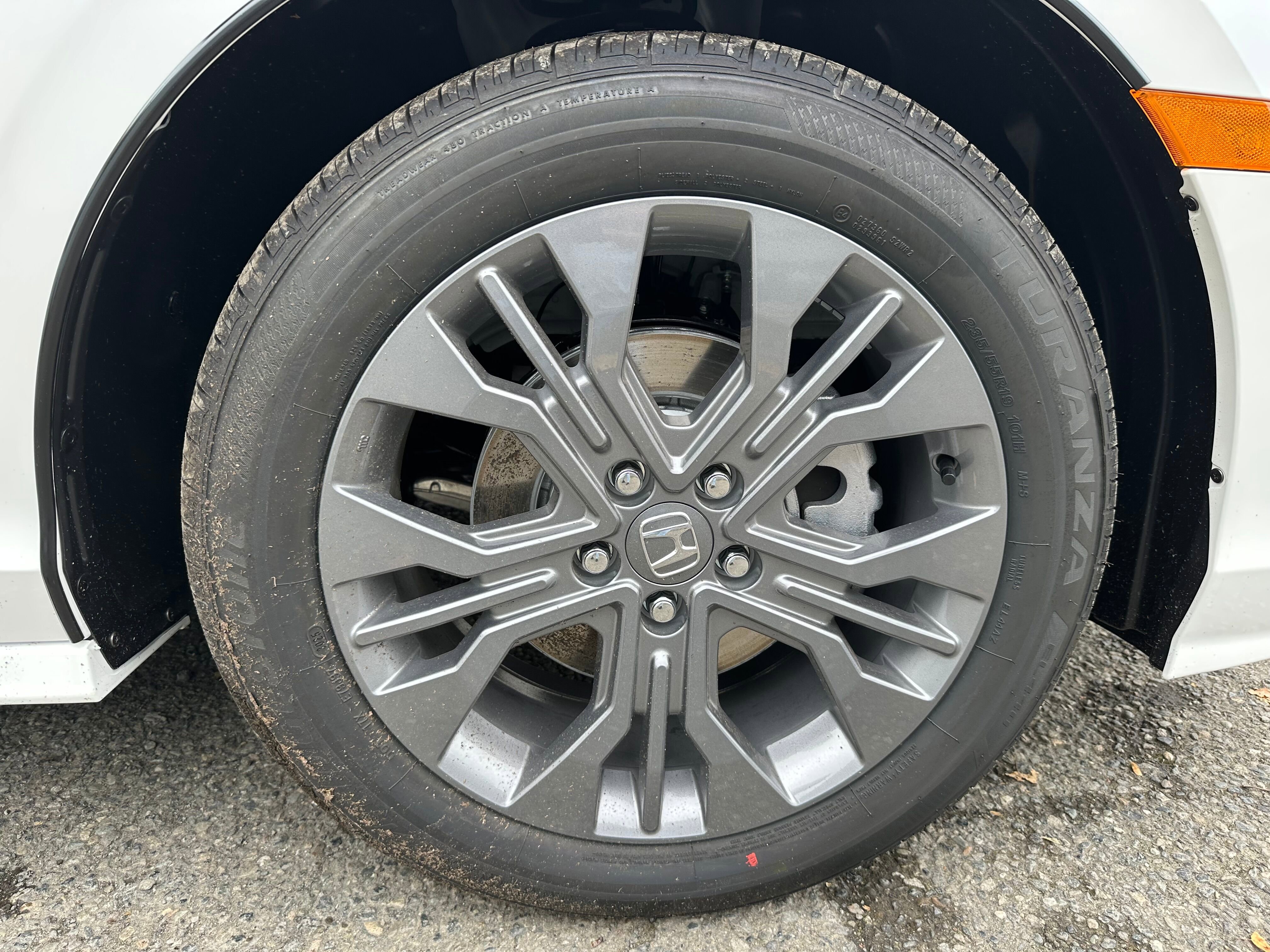 New 2026 Honda Odyssey Touring image 9