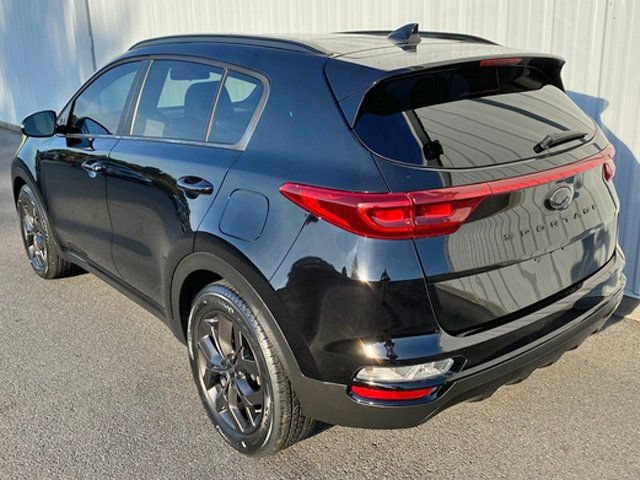 Used 2022 Kia Sportage Nightfall Edition FWD image 5