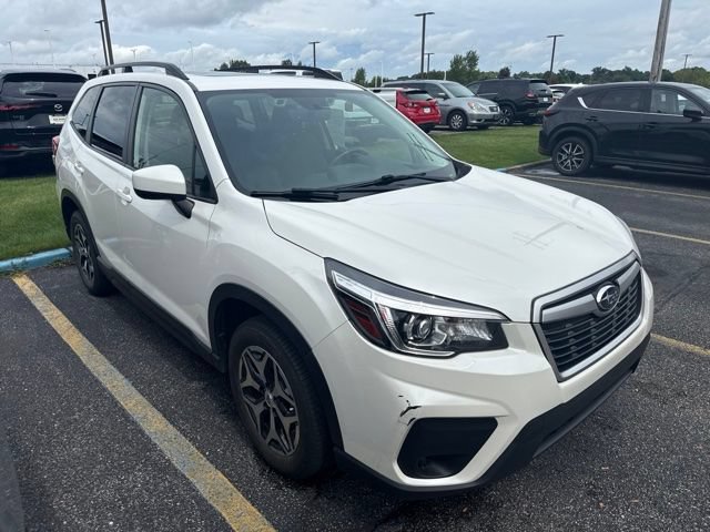 Used 2019 Subaru Forester Premium AWD/4WD image 2