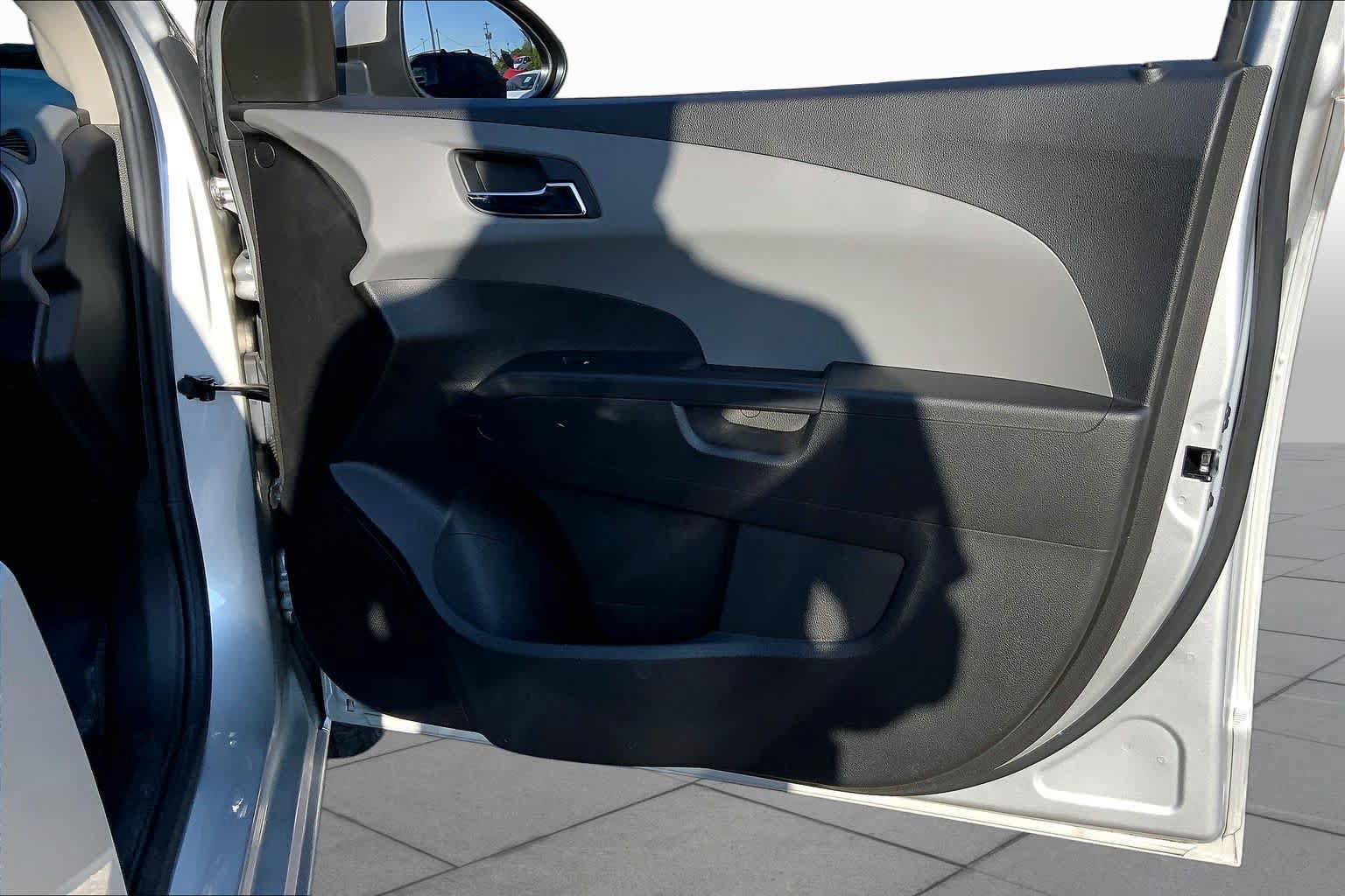 Used 2013 Chevrolet Sonic LTZ FWD image 18
