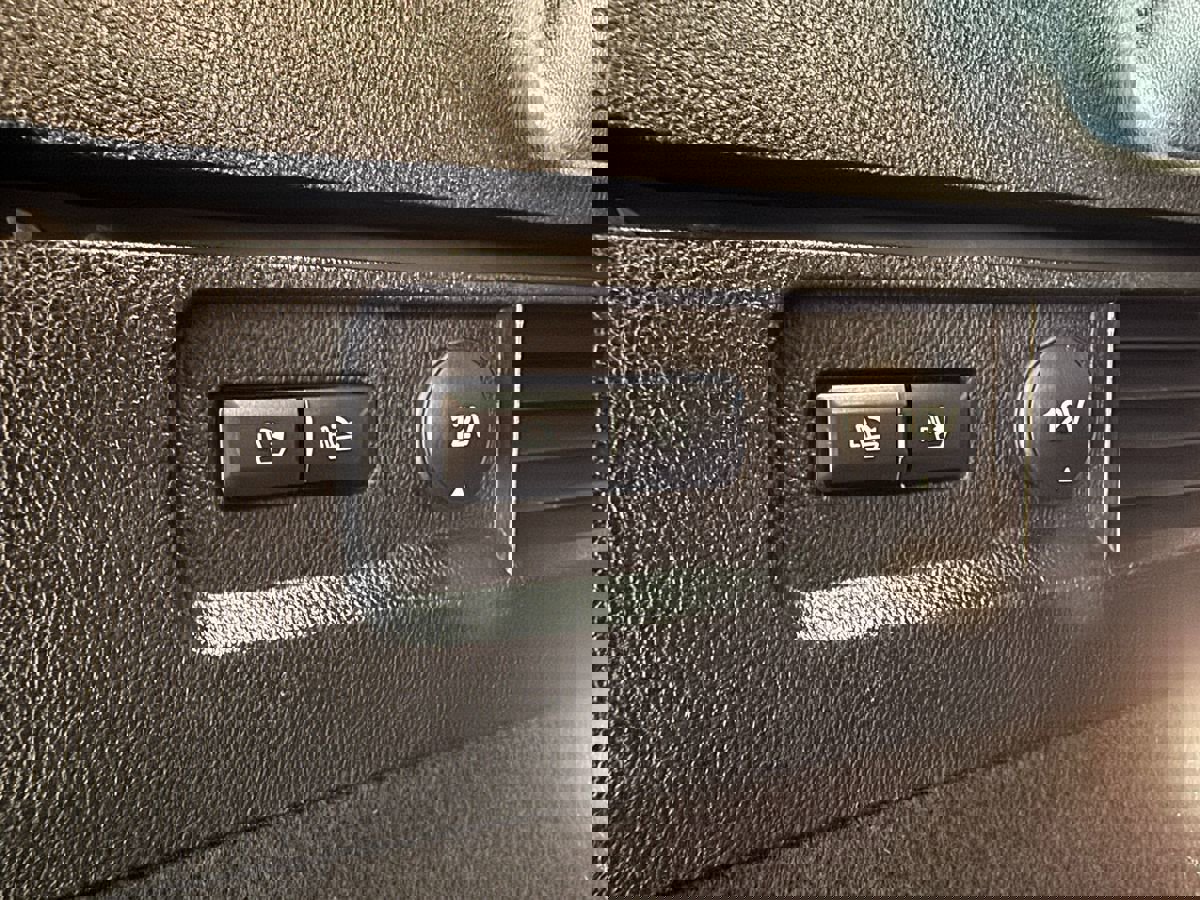 Used 2017 Lincoln MKX Reserve w/ Luxury Package image 52