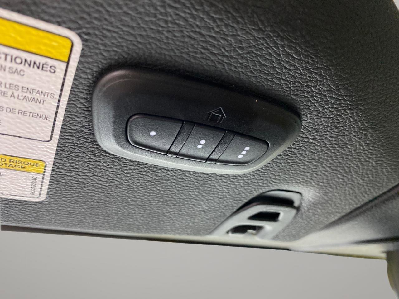 Used 2019 Jeep Wrangler Unlimited Sahara image 15