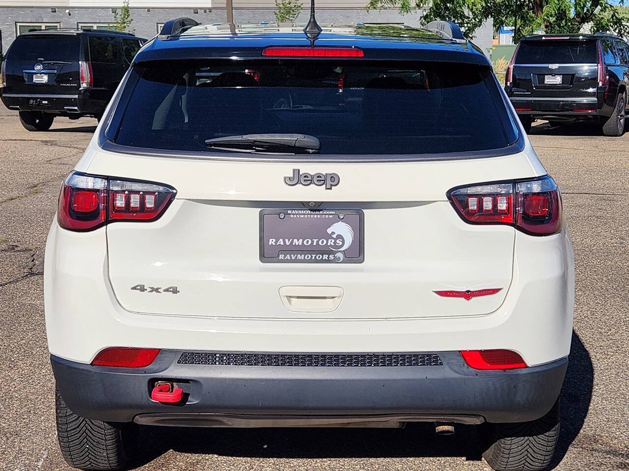 Used 2018 Jeep Compass Trailhawk w/ Leather Interior Group AWD/4WD image 10