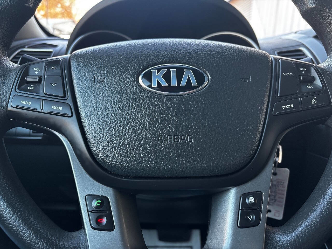 Used 2015 Kia Sorento LX image 25