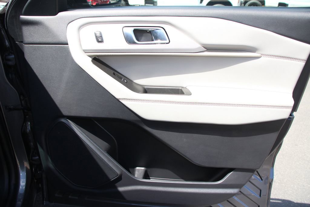 Certified 2025 Ford Explorer Active w/ Active Comfort Package RWD image 28