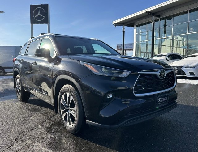 Used 2022 Toyota Highlander XLE
