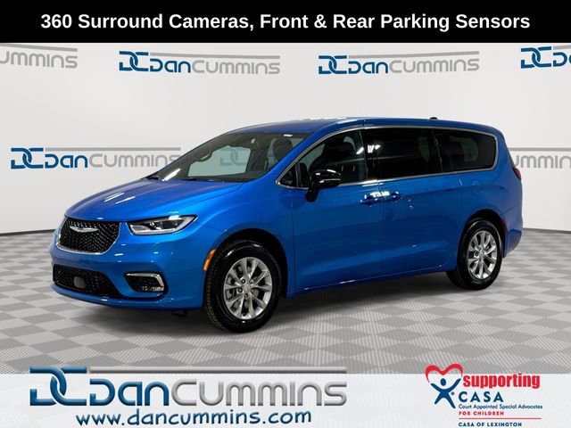 New 2026 Chrysler Pacifica Select