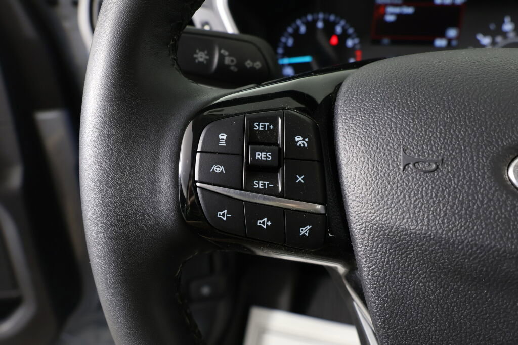 Used 2022 Ford Escape SE w/ SE Sport Appearance Package image 33
